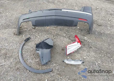 2017 Cadillac Xt5 Standard z USA, uszkodzony, nr VIN 1GYKNARSXHZ209347